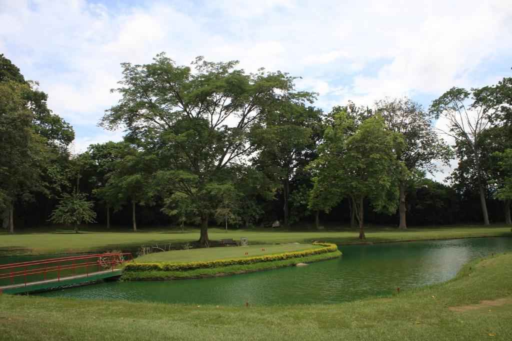 Club Campestre De Bucaramanga Hotell Floridablanca Exteriör bild
