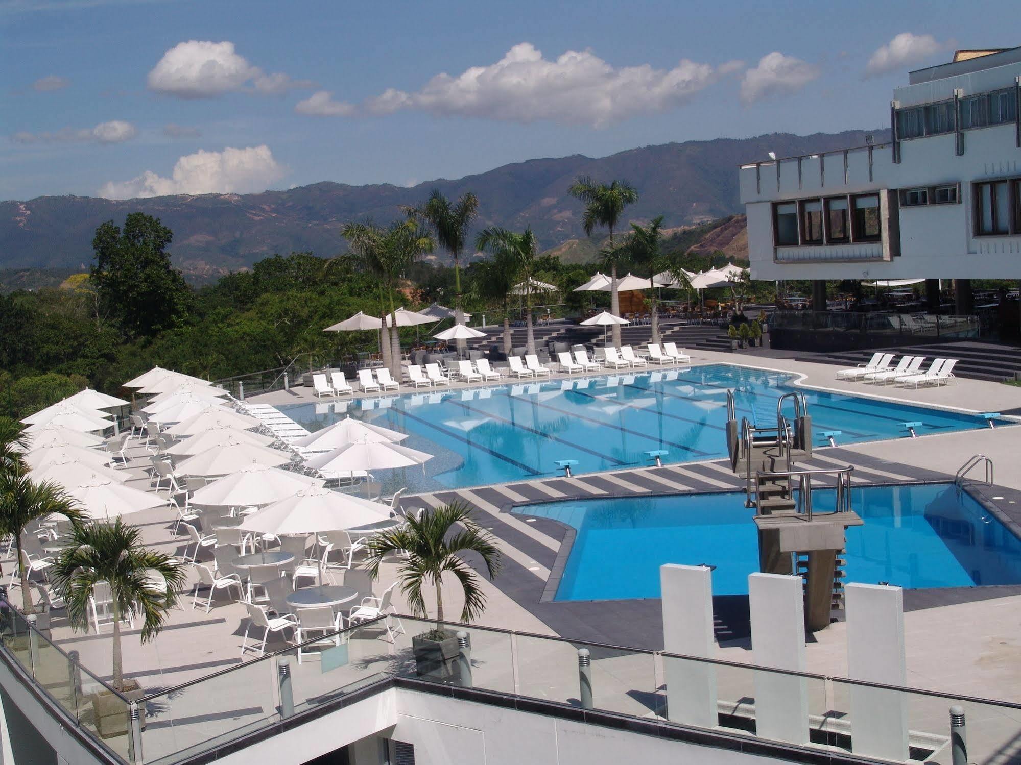 Club Campestre De Bucaramanga Hotell Floridablanca Exteriör bild