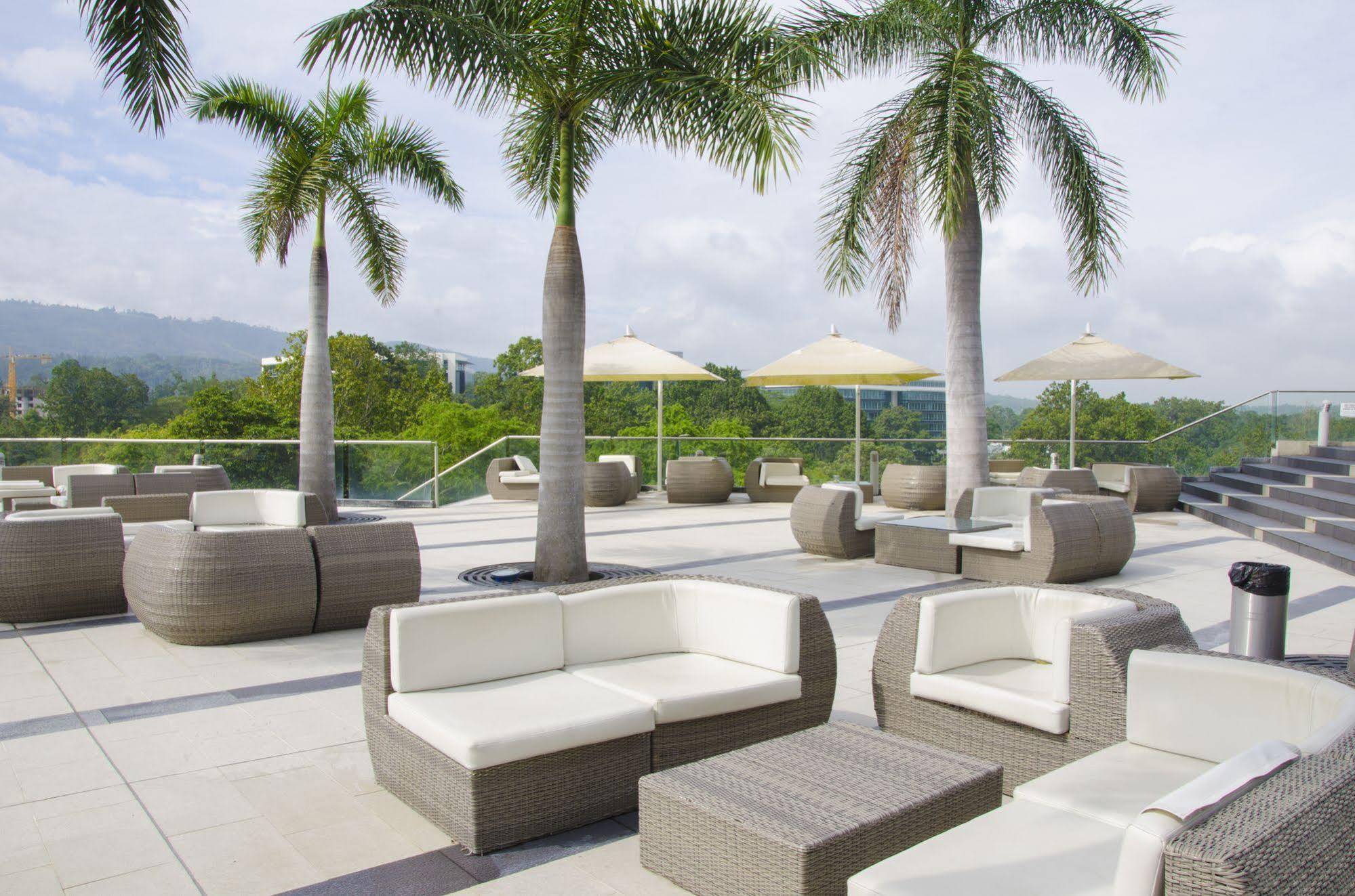 Club Campestre De Bucaramanga Hotell Floridablanca Exteriör bild